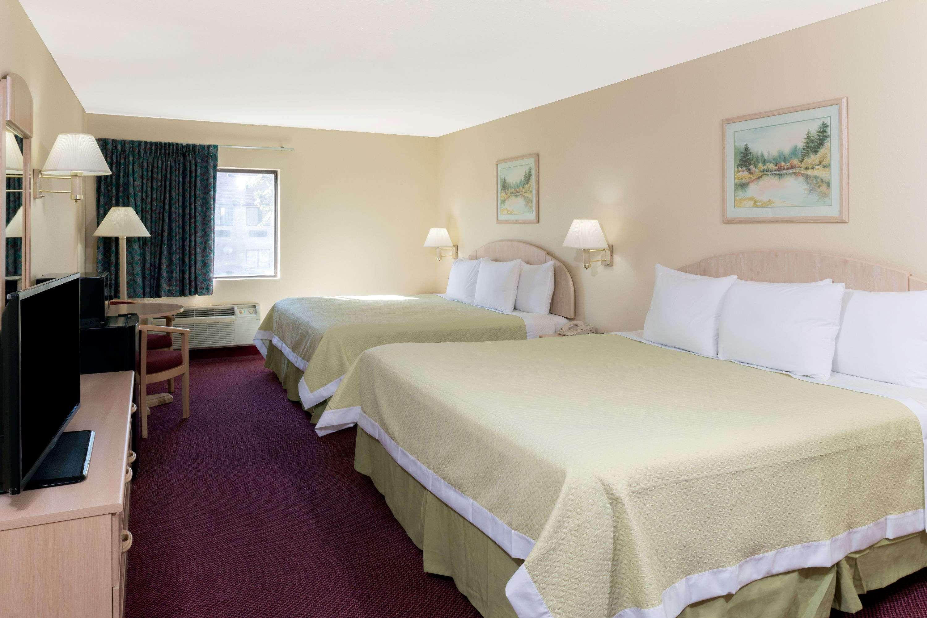 فندق جبل فيرنونفي  دايز إن باي ويندهام ماونت فيرنون المظهر الخارجي الصورة